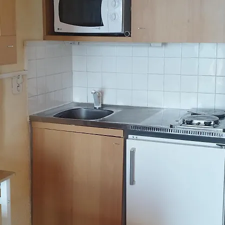Rénové Au Pied Des Pistes Avec Balcon - Fr-1-771-49 Apartamento *